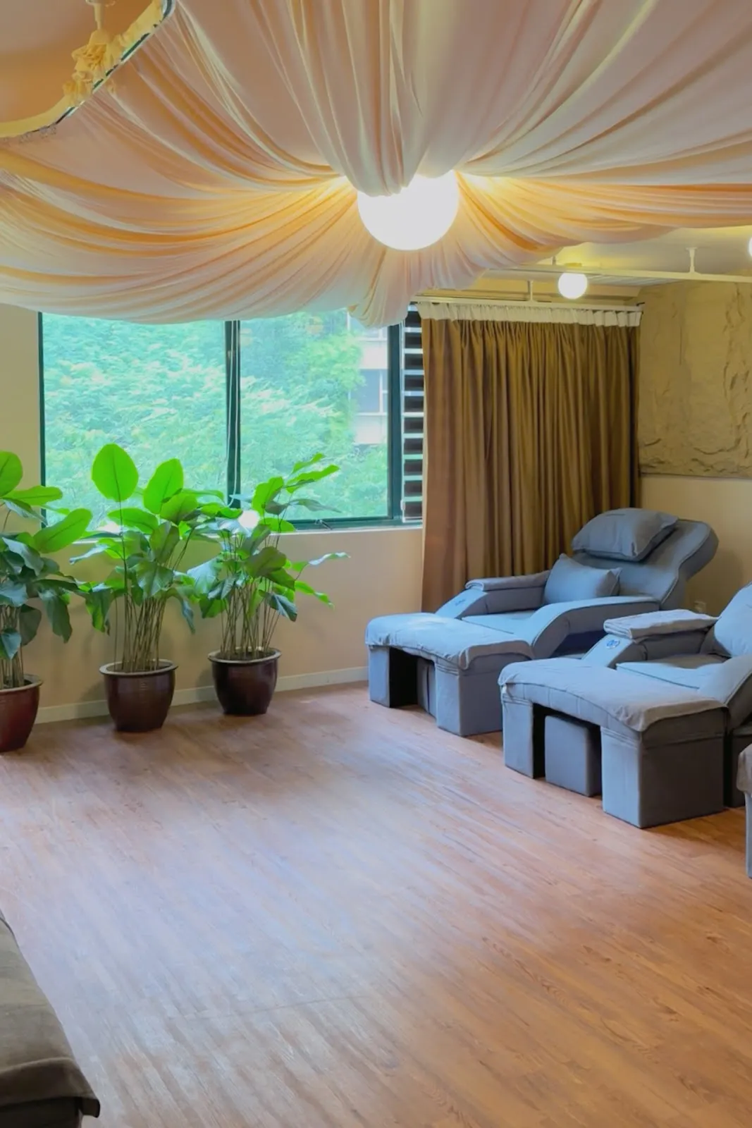 L Spa spa and massage centre in Mid Valley