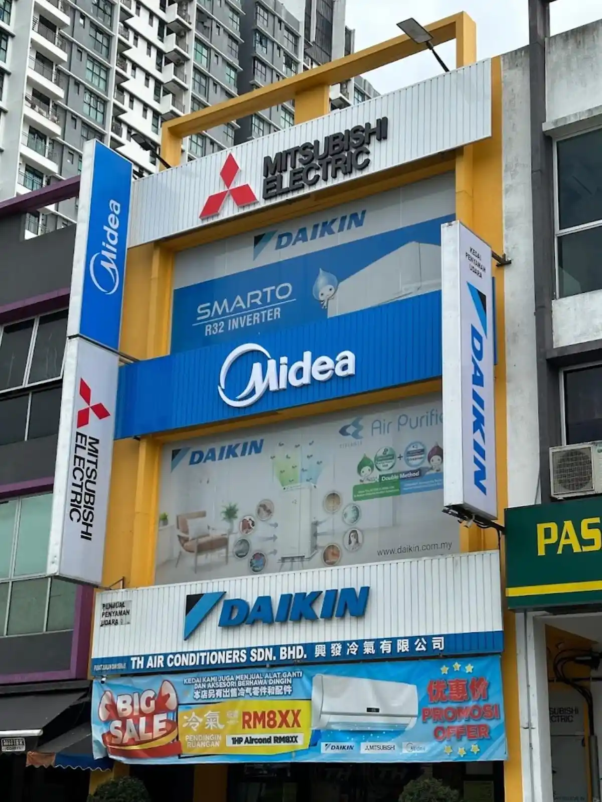 TH Air Conditioners aircond service in Skudai